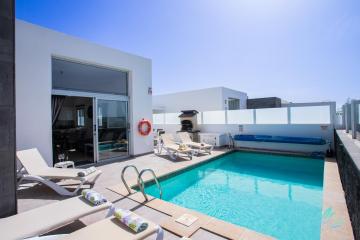3-Bed Villa in Playa Blanca By Retreat Villas