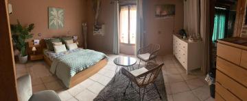 chambre accès indépendant avec sdb et wc privés près d'un lac