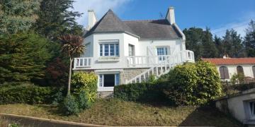Grande maison bord de mer