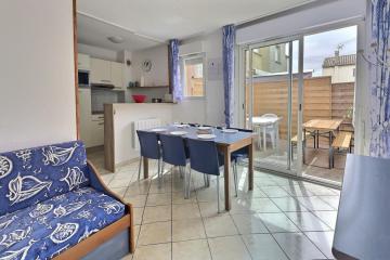 Pavillon pour 6 personnes dans une résidence avec piscine