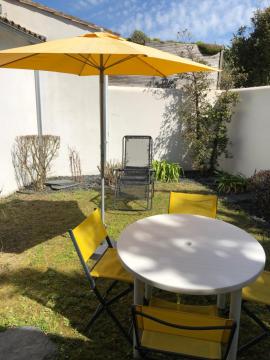 MAISON CHALEUREUSE AVEC PARKING PRIVÉ