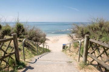 42m overlooking the pine forest and near the sea