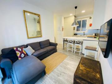 Modern Apartment in Central Romantic Quarter