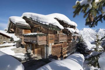 Luxurious Chalet with Jaw-Dropping Views