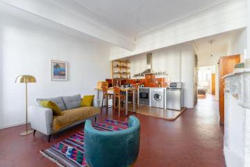 Superbe appart, central, petit balcon & vue Place