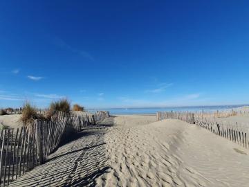 Accès direct plage Port Camargue