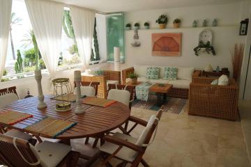 Exclusive 2B2B apartment with pool in Puerto Banus