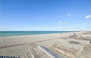 Stunning home in Dieppe with 2 Bedrooms and WiFi