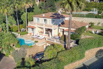 Cannes Luxury Rental - Modern villa to rent Golf Juan