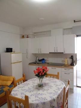 Calle Joven Pura con piscina