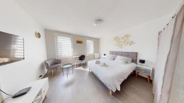 Beau studio proche Coty