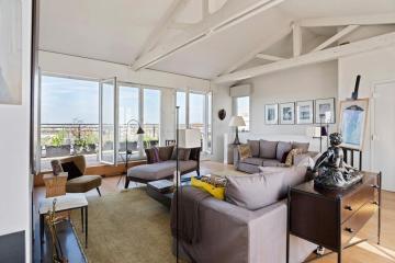 Beautiful City View 3BR Duplex