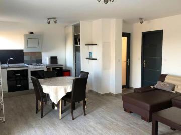 Appartement spacieux au calme Aléria