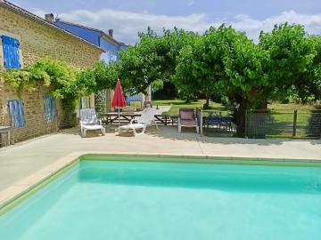 Villa de 8 chambres avec piscine privee jardin amenage et wifi a Richerenches