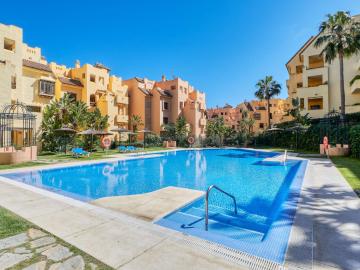 Apartment Duquesa Golf Views