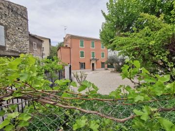 Appartement Villeneuve-lès-Avignon, 2 pièces, 2 personnes - FR-1-698-5