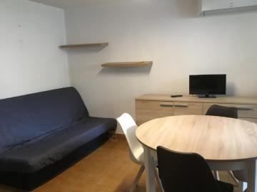 STUDIO AVEC PISCINE PLAGE A 3MM A PIED