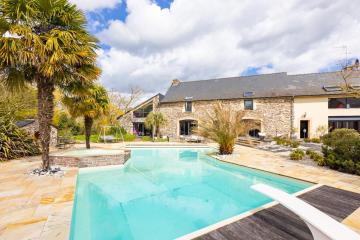 La Luardière - Maison avec piscine et jacuzzi