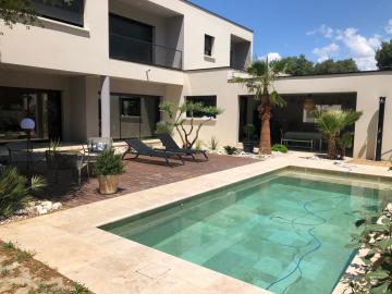 La Villa Pernoise