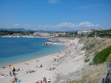 Charmant appartement avec terrasse proche de la mer