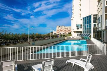 Hypercenter for 2 people in Biarritz