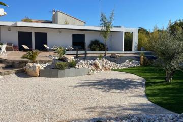 Spacious villa with terrace and garden
