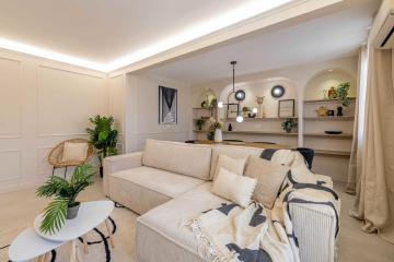 Beautiful Haussmann apartment - South-facing balcony - 2BR4p
