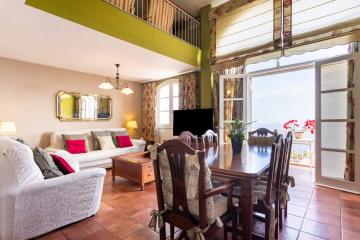 Capital Coast Sea Views by Eden Rentals
