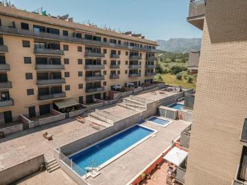 Apartamento nuevo con piscina comunitaria, Parking privado y Aire acondicionado centralizado