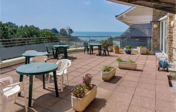 Stunning apartment in Molan-sur-Mer with WiFi and 2 Bedrooms