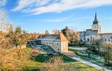 Amazing Home In Le Mesnil-jourdain With Wifi, Indoor Swimming Pool And 5 Bedrooms
