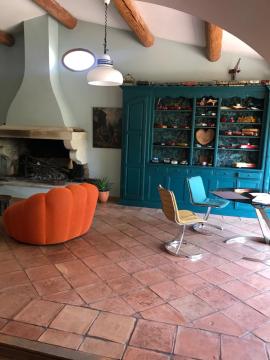 Mas provençal en pierre