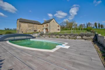 Gite Lavergne, piscine privee et vue exceptionnelle