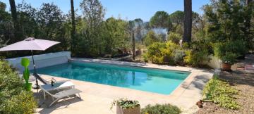 Villa La paisible avec piscine, jardin une superbe vue et au calme