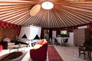 Yourte de 65m2 tout confort