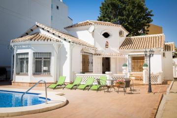 Holidays2Fuengirola Villa Mercedes in center Fuengirola and 2nd line beach