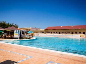 539 Marina Palace swimming pool