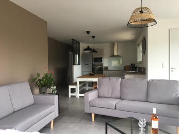 Villa avec piscine et jardin
