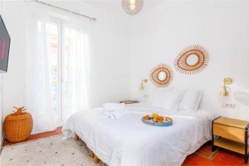 Luxury 5 Bd Aptment w/Sea view
