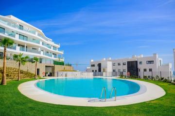 Amazing 3 bedroom apartment in Higueron West