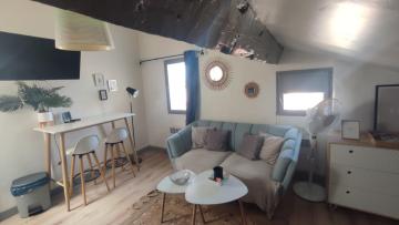 Lovely flat 2 min of the port