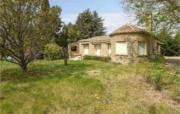 Beautiful Home In Taulignan With Wifi, Private Swimming Pool And 4 Bedrooms