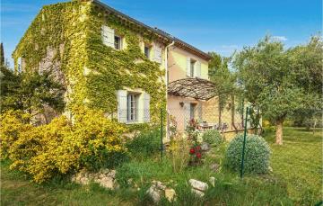 Nice Home In Avignon With Outdoor Swimming Pool, Sauna And 4 Bedrooms