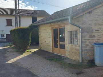 Petite maison agréable, idéal pour un couple.