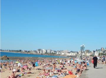 Saint Malo Bel appartement rochebonne vue mer 40 m plage