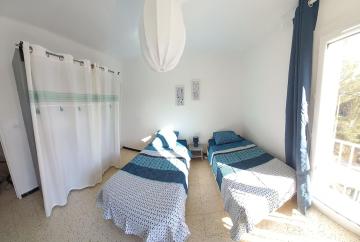 2 bedrooms, 60 m2, 4 people, WIFI, quiet, bright, beach 5 mins by car