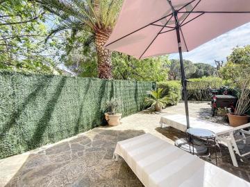 Studio Bormes-les-Mimosas, 1 pièce, 4 personnes - FR-1-610-84