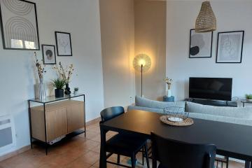 Love nest with sea view in the heart of the Panier