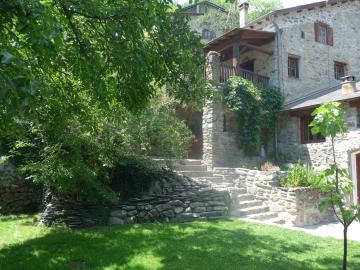 Maison en pierres pour 10 personnes