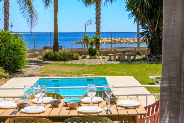 Villa Acacias - ONLY FAMILIES